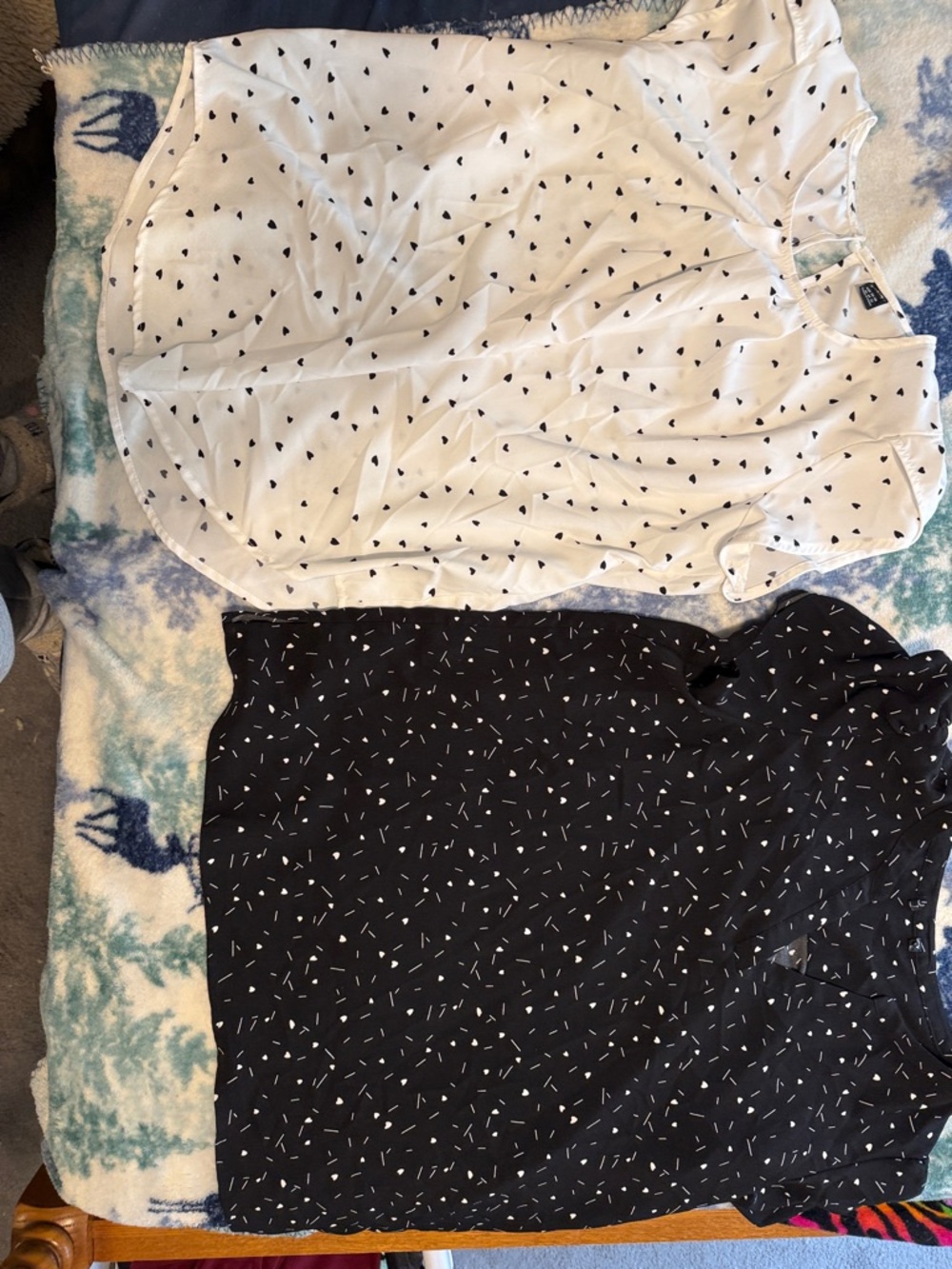 Black & White Printed blouses